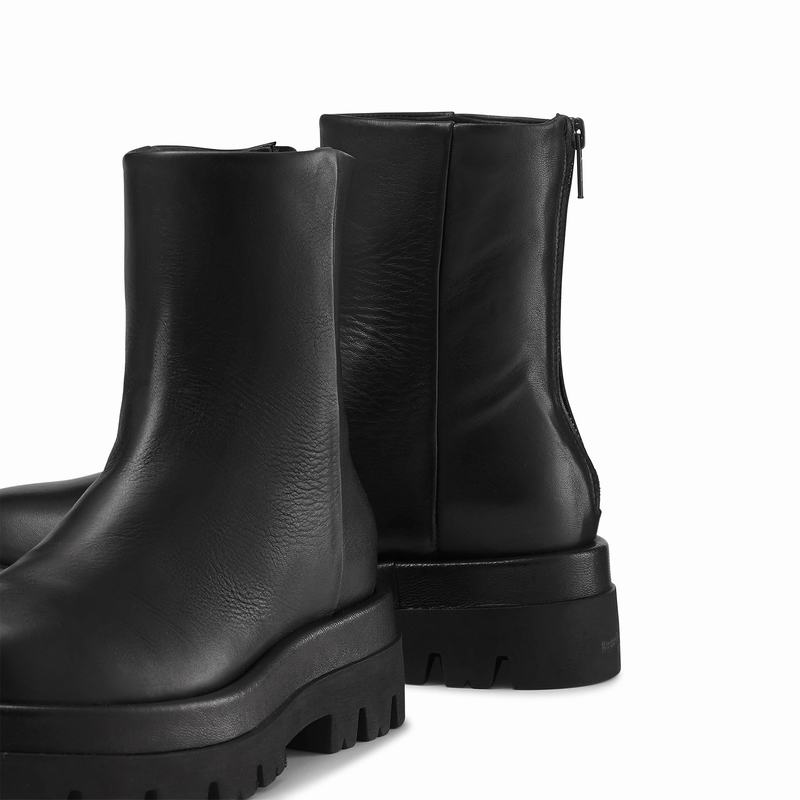 Botins Russell And Bromley Peppa Feminino Pretas | MGV7897IV